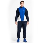 Мъжки спортен екип Nike Club Suit HJ1985 451 в синьо и тъмносиньо носен от модел изглед в цял ръст