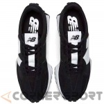 Маратонки New Balance в черно с бяло лого и вътрешна част с брандирана стелка, изглед отгоре.